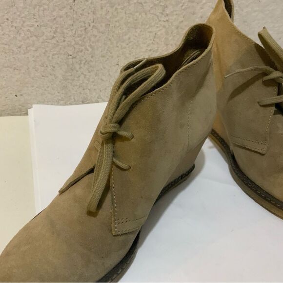 J CREW ~MacAlister Beige Suede Wedge Chukka Desert Ankle Boots - Picture 5 of 11